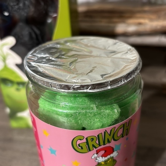 NEW GROUCHY GRINCH GRAPE COAL BATH BOMBS & SWEET CINDY LOU WHO FRUITY BODY SCRUB - Picture 8 of 15